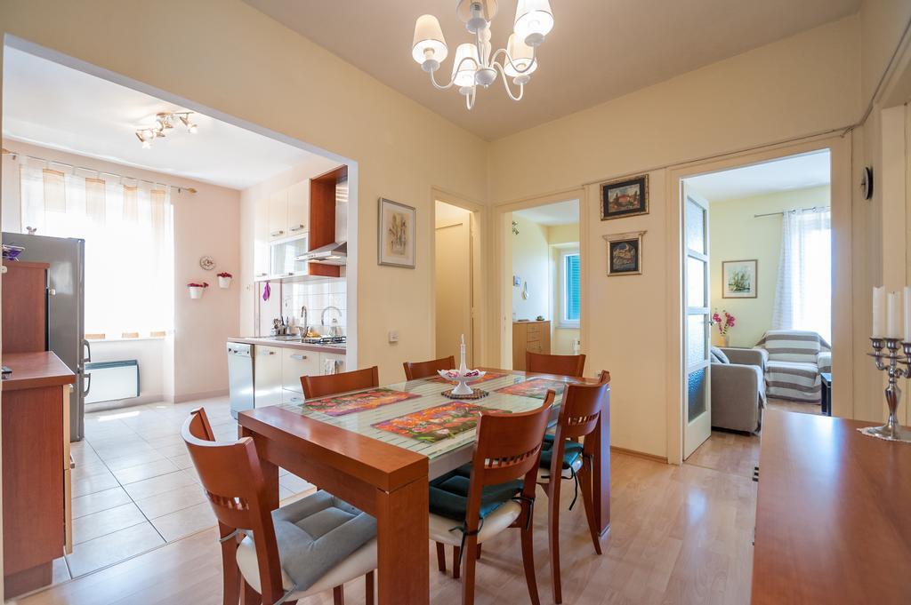 Vera Apartments With Sea View And Old Town View Zadar Exterior photo